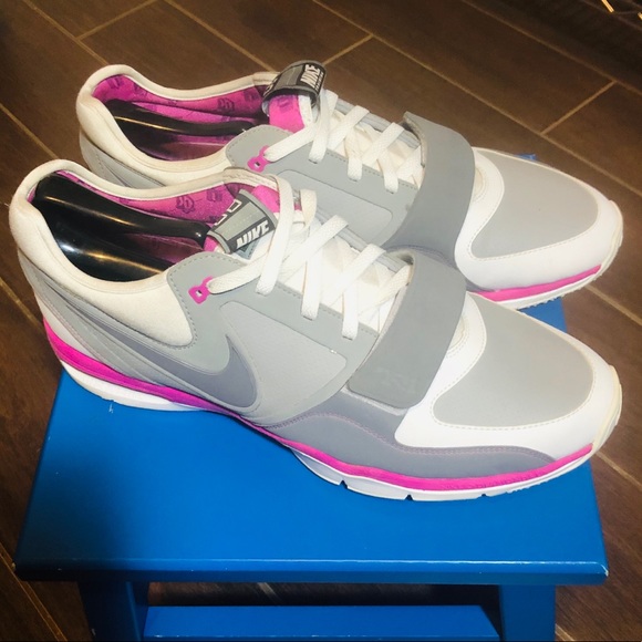 Nike 407867-101 Women's Air Max Trainer Pink US 15 - Picture 2 of 8